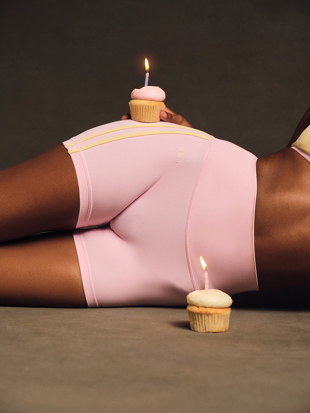 SET ACTIVE Outlet | BREATHE 1.0 DUO STRIPE SHORTS - TAFFY