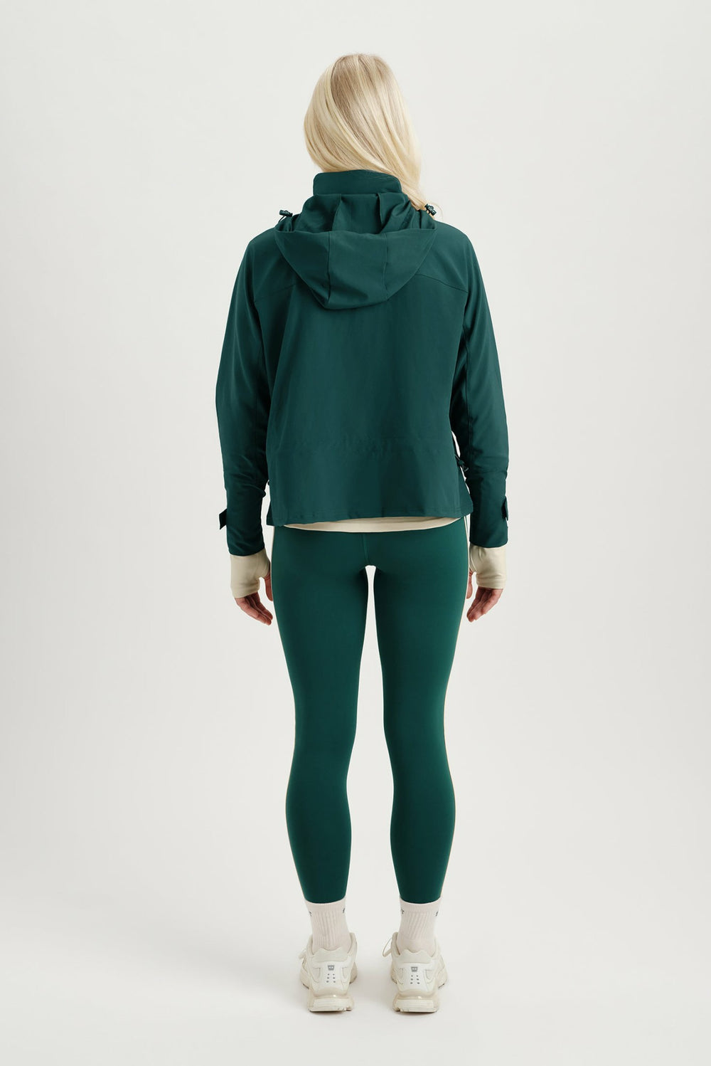 SET ACTIVE Online | NYLON DUET CINCHED WINDBREAKER - PEAK