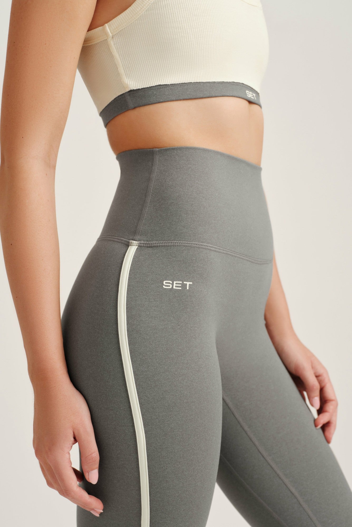 SET ACTIVE Online | SPORTBODY® SPORTY STRIPE LEGGINGS - LO-FI