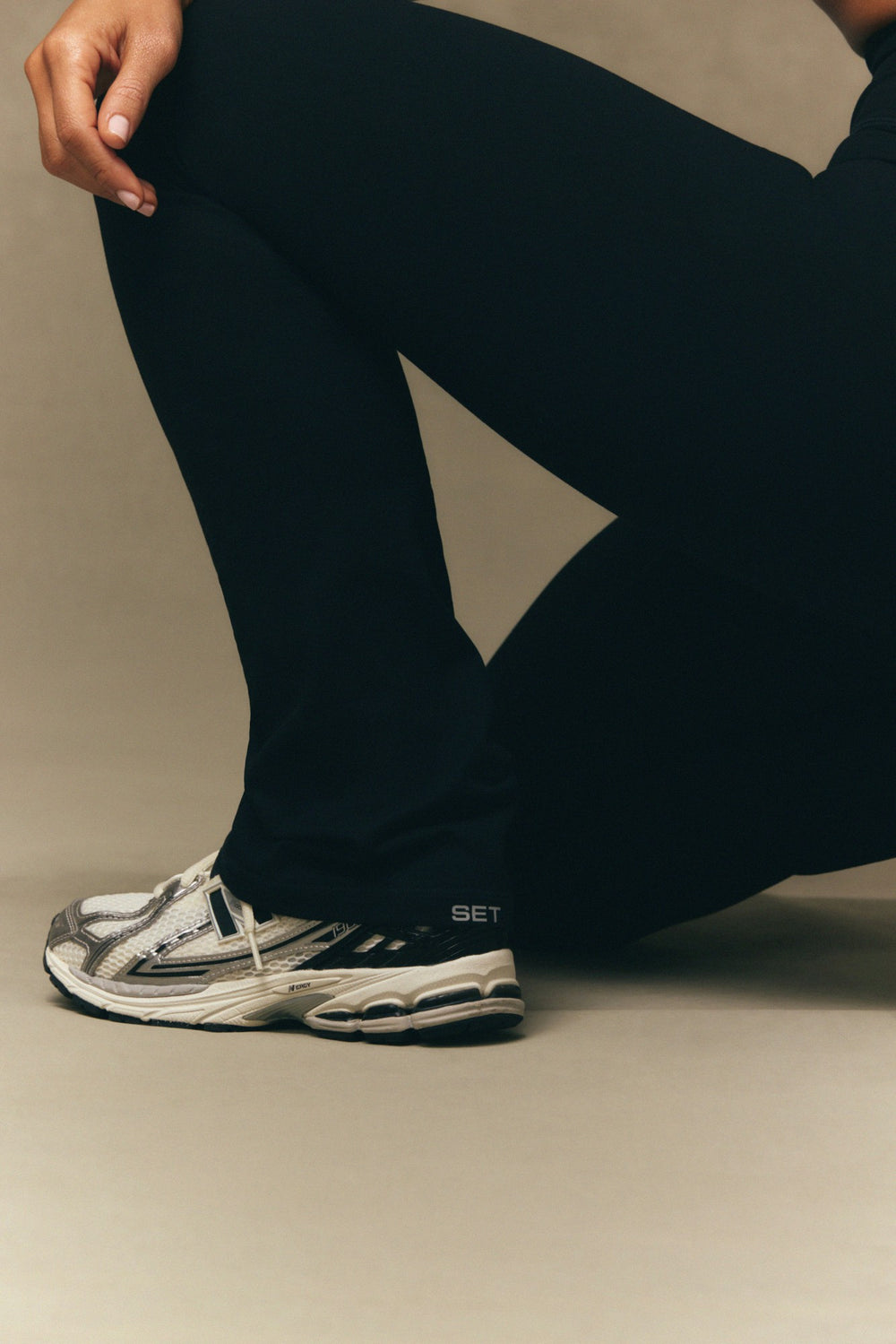 SET ACTIVE Outlet | FORMCLOUD® CLOUD STRAIGHT HIGH-RISE LEGGINGS - ONYX