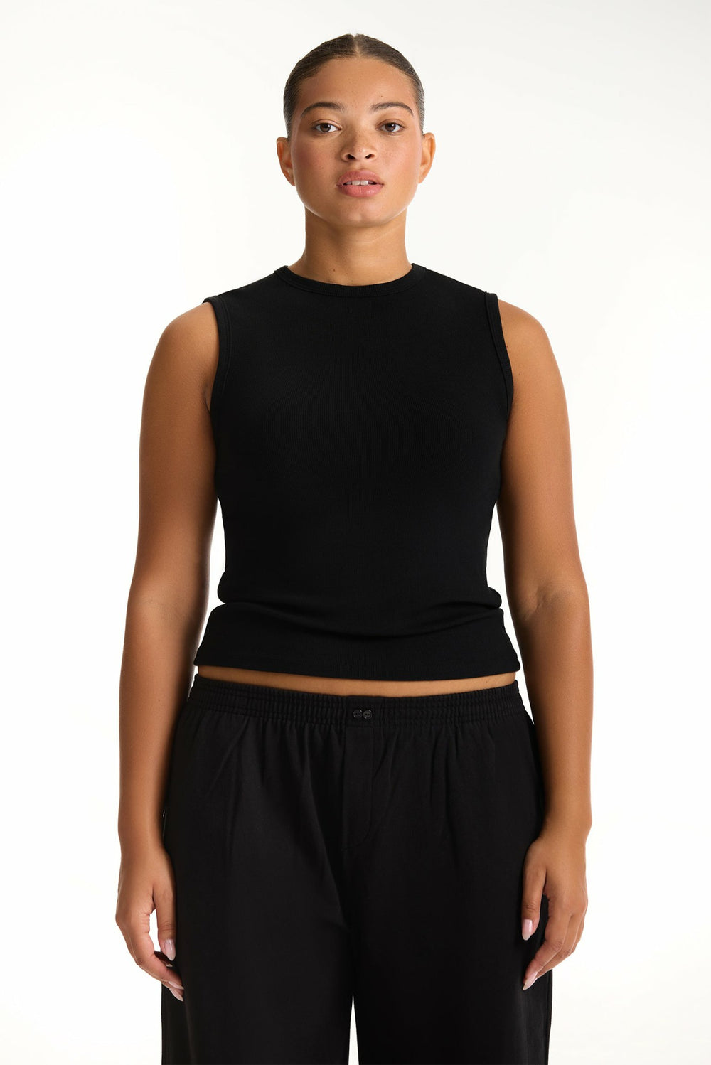 SET ACTIVE Online | RIBBED MODAL BODY MUSCLE TANK - ONYX