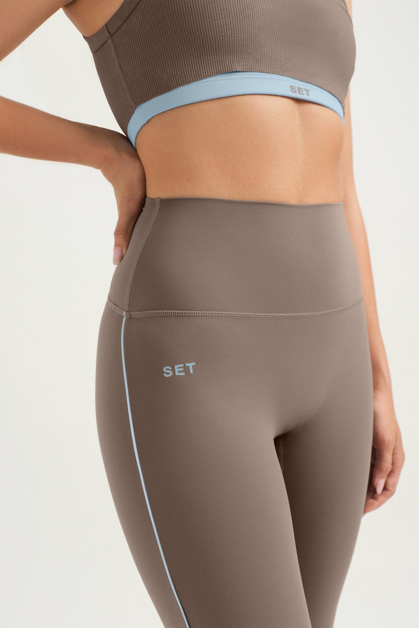SET ACTIVE Sale | SPORTBODY® SPORTY PIPE LEGGINGS - RUSH