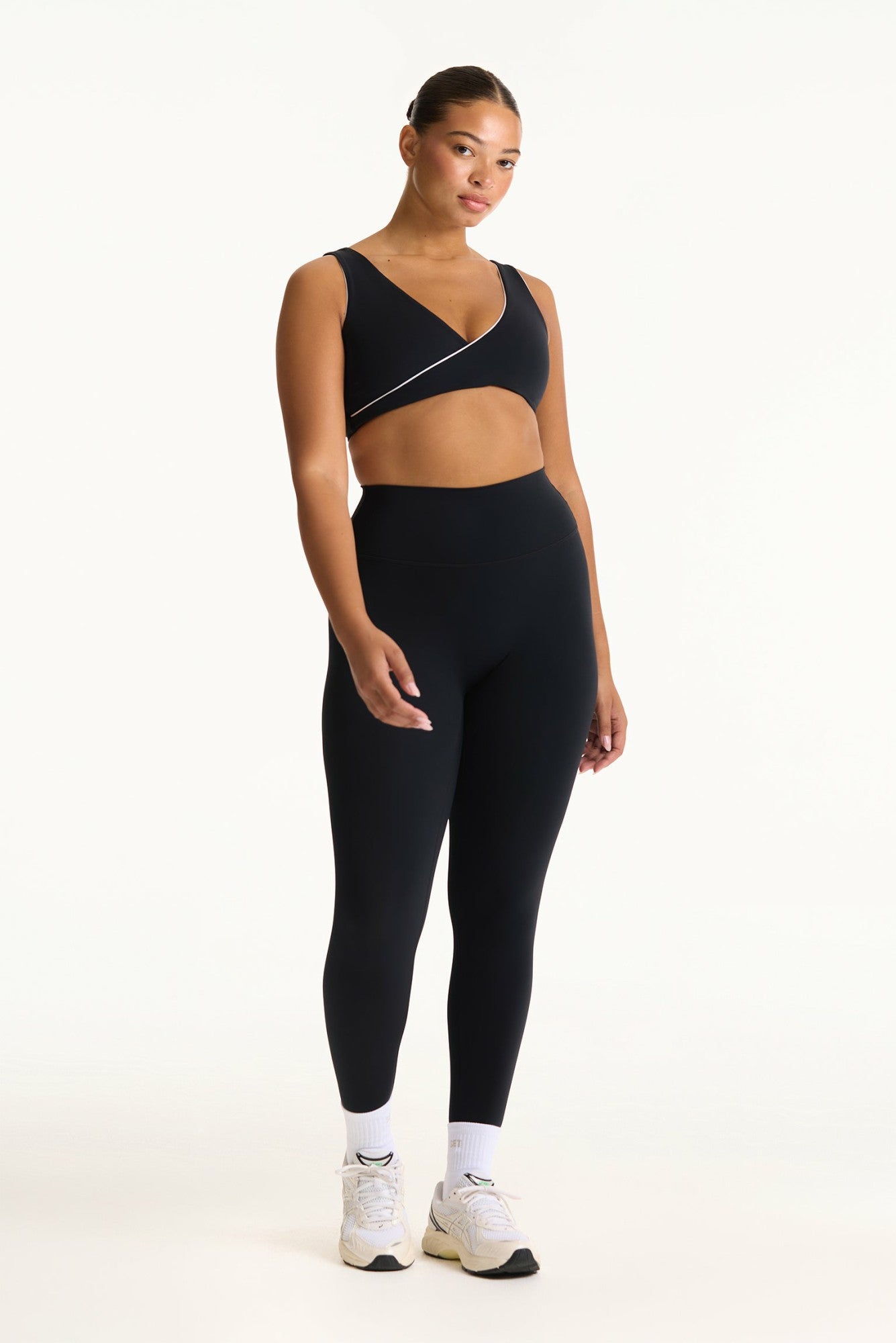 SET ACTIVE Outlets | BREATHE 1.0 CONTRAST WRAP BRA - ORCA
