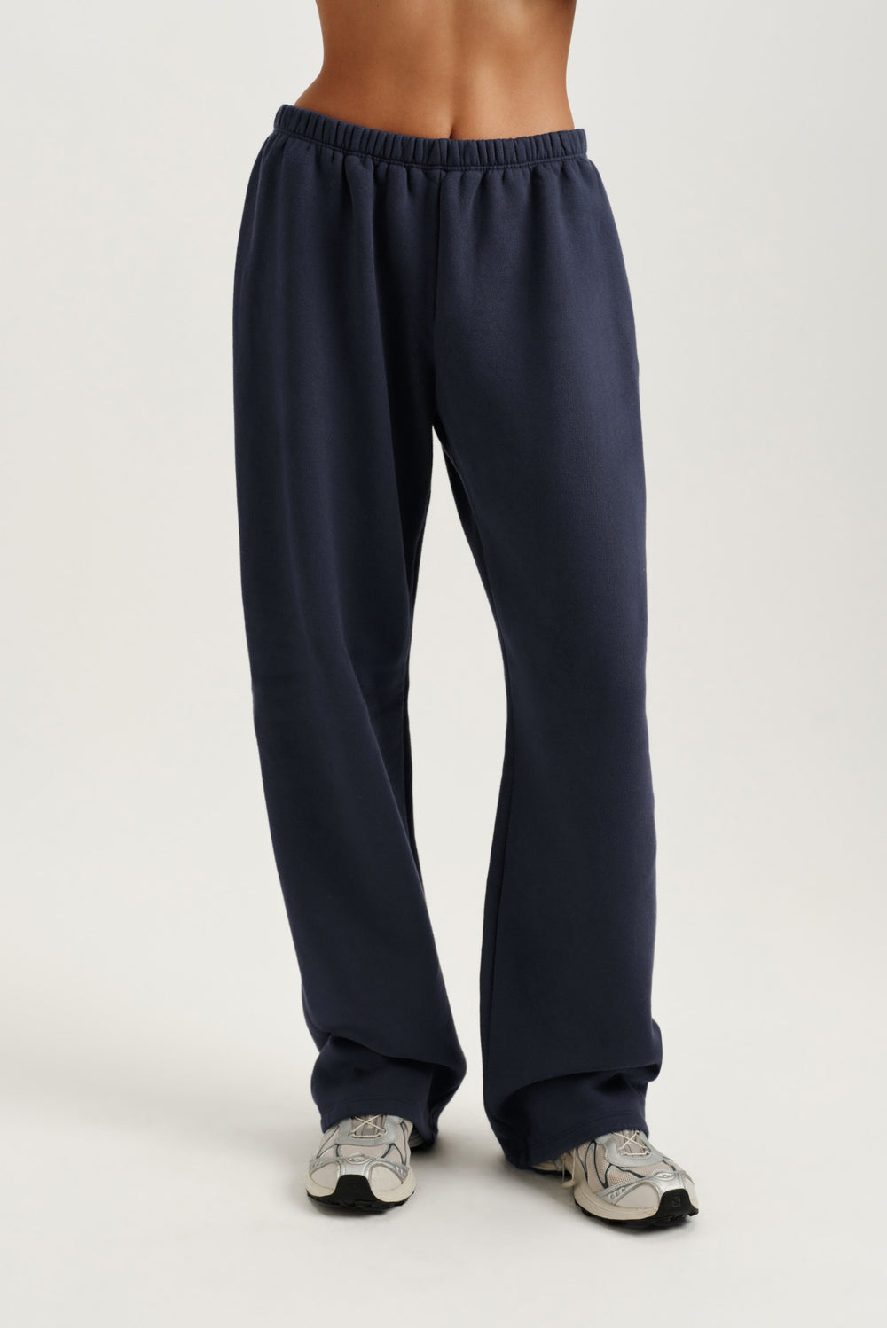 SET ACTIVE Online | MIDWEIGHT SWEATS STAPLE STRAIGHT LEG SWEATPANTS - INDIGO