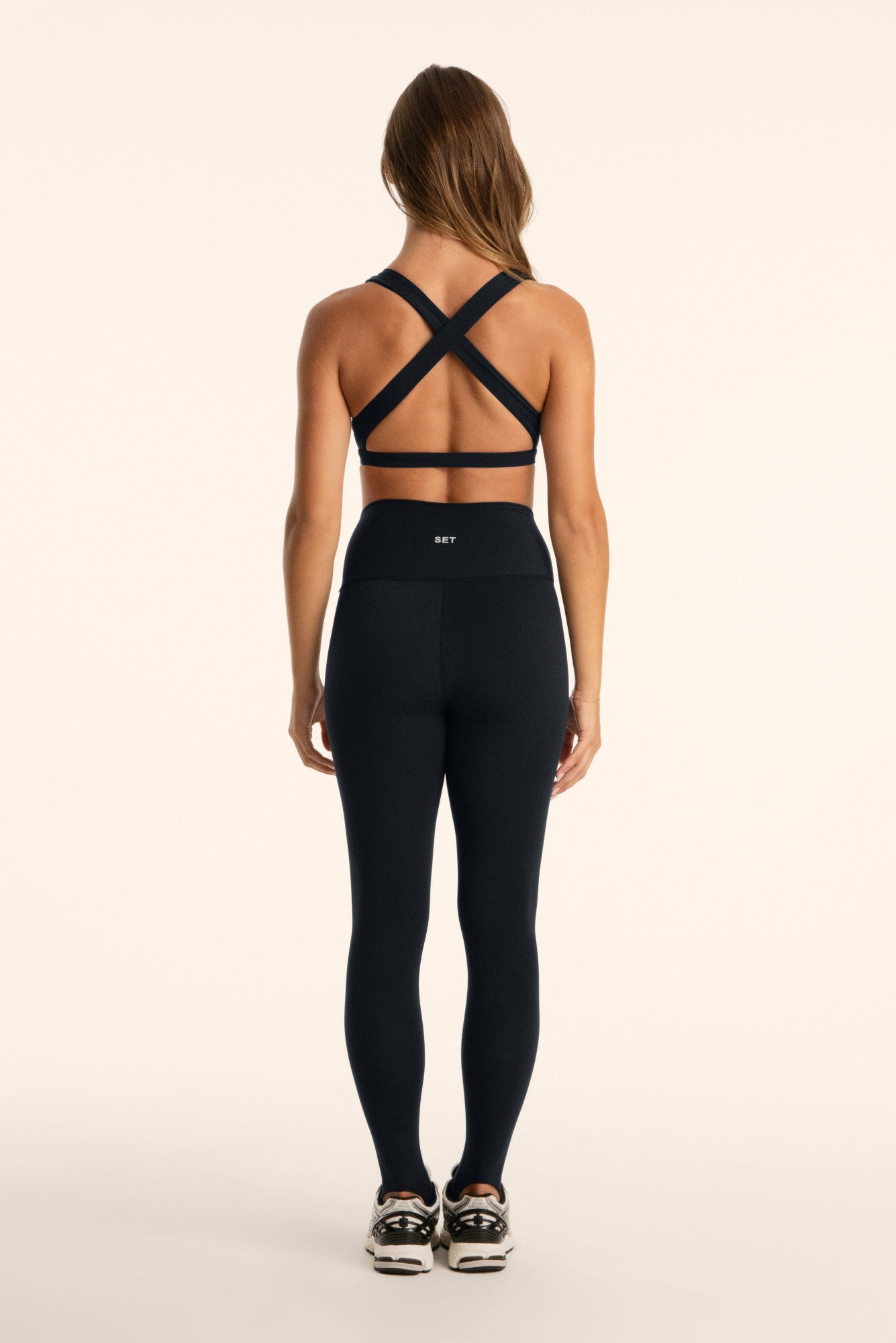 SET ACTIVE Website Store | BREATHE 1.0 PARKE STIRRUP LEGGINGS - ONYX