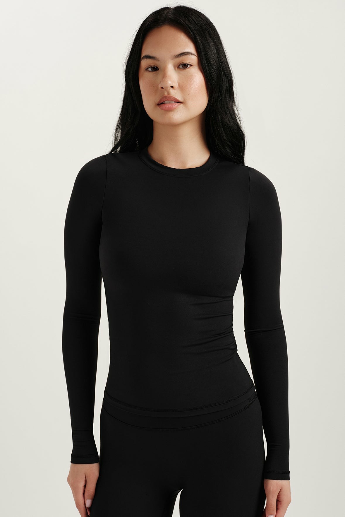 SET ACTIVE Outlets | BREATHE 1.0 LONG SLEEVE - ONYX
