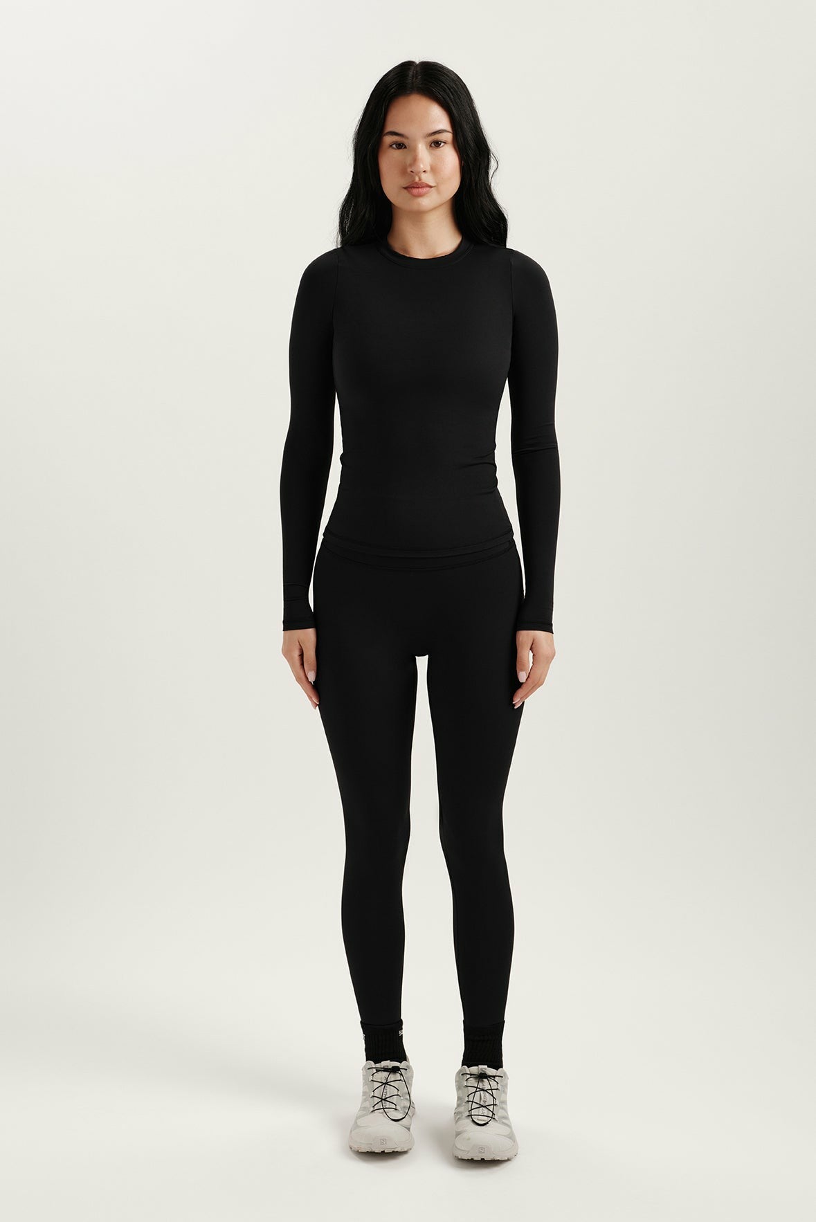SET ACTIVE Outlets | BREATHE 1.0 LONG SLEEVE - ONYX